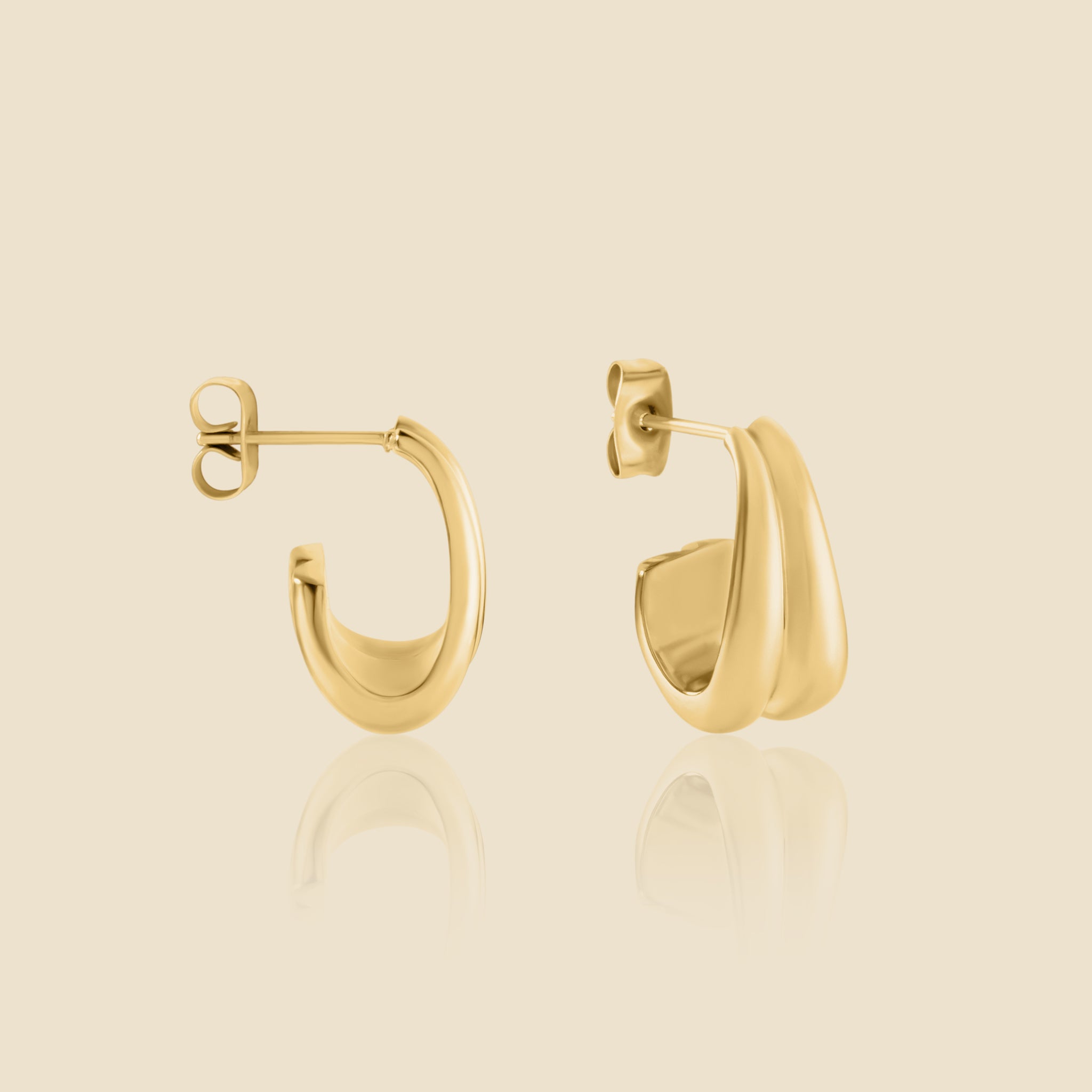 Gold earrings – Charm