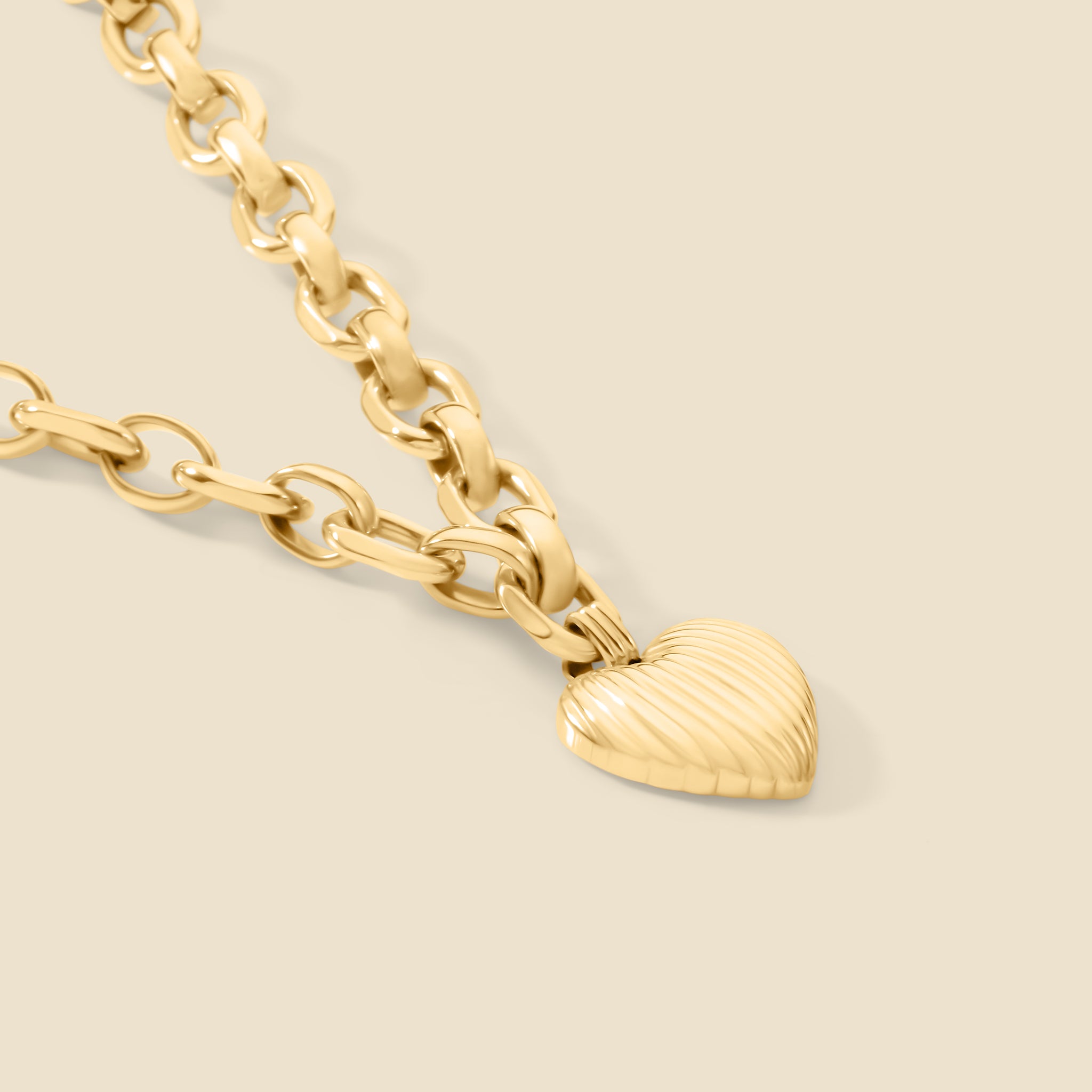 Gold heart necklace – Memory