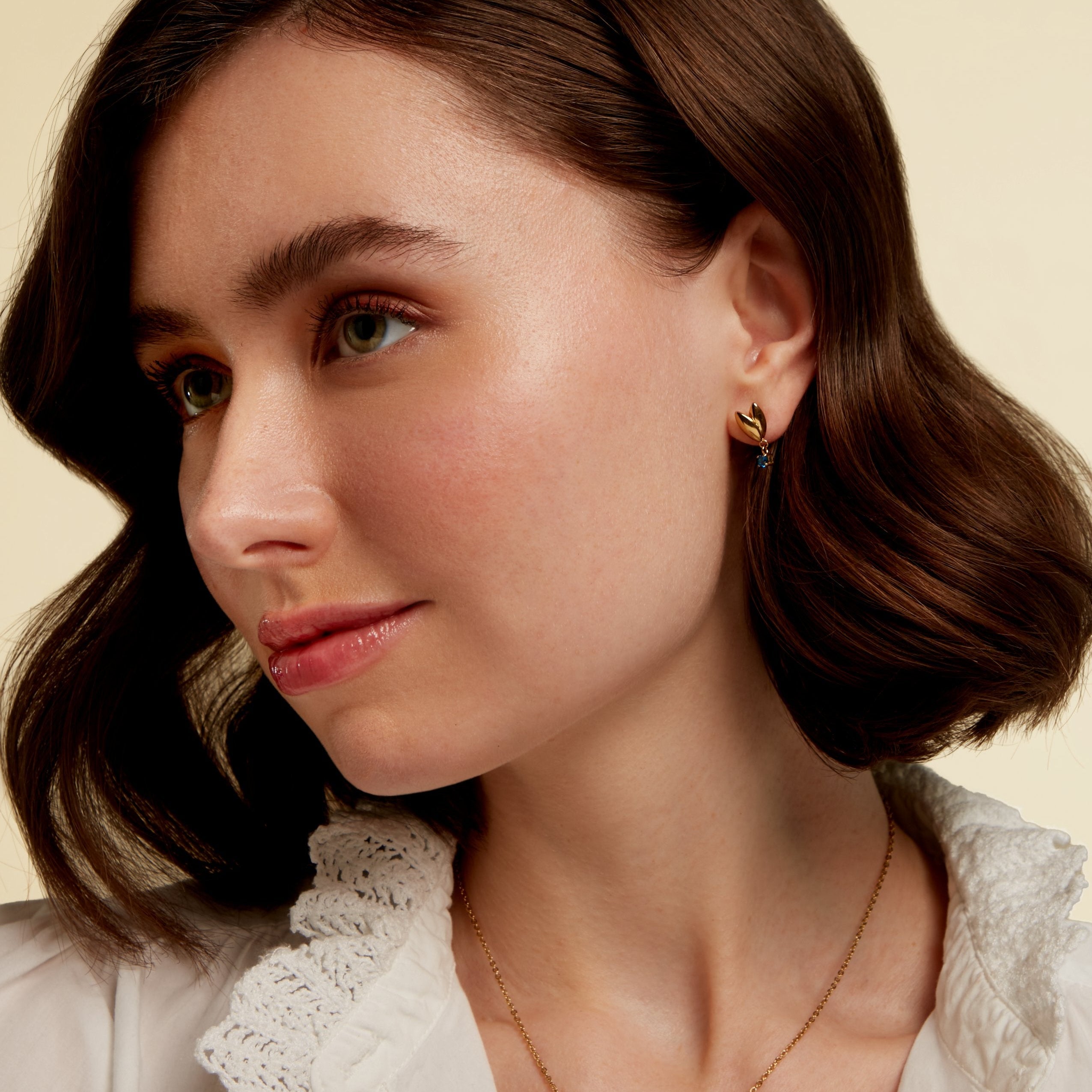 Blue gold earrings – Petal