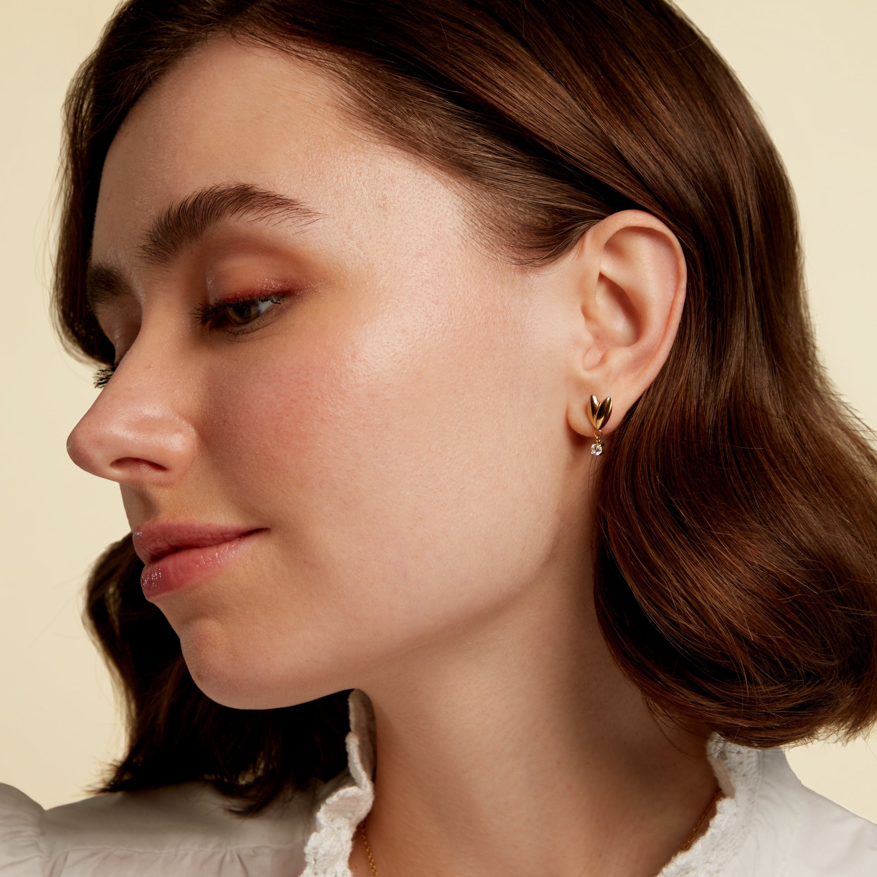 Gold earrings – Petal