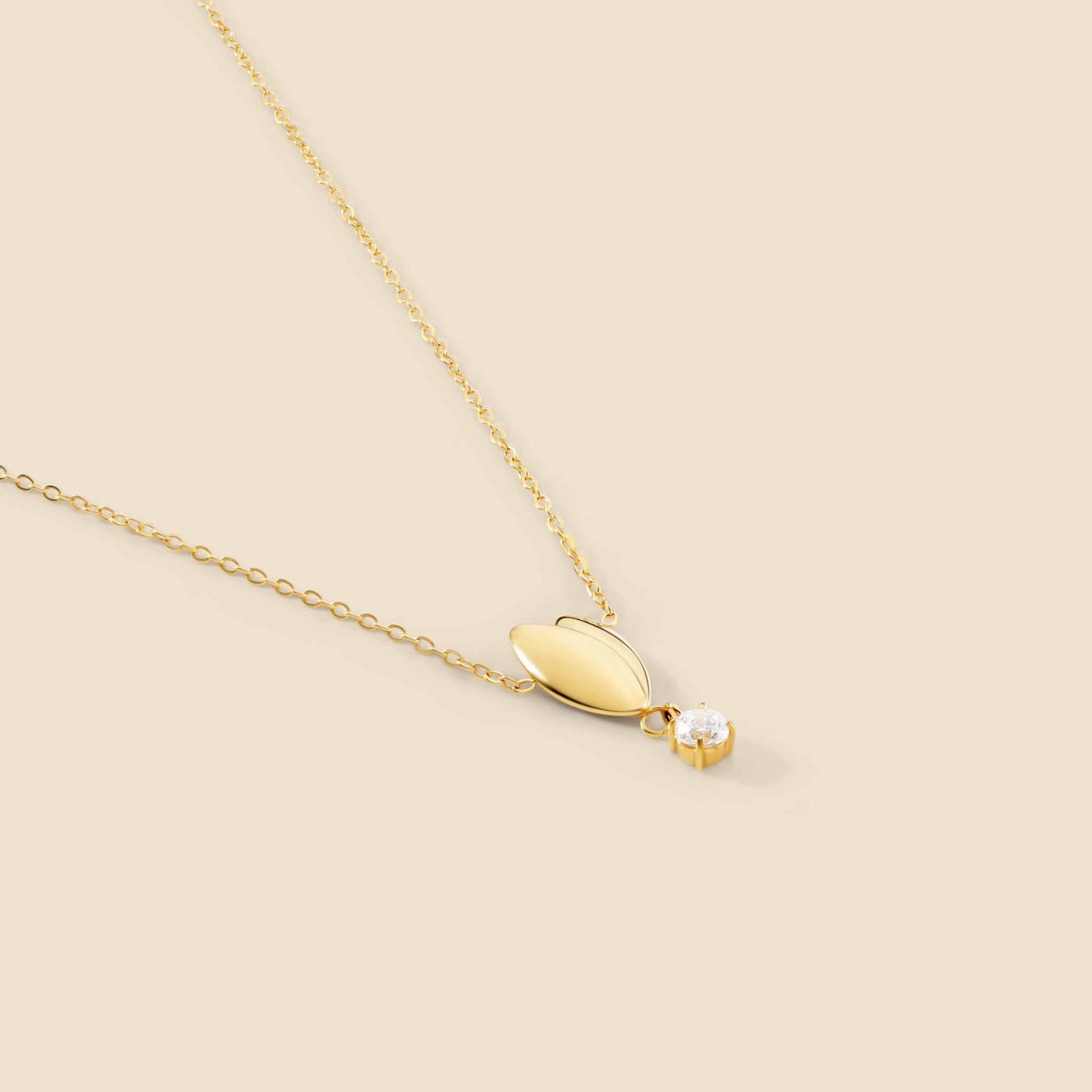 Gold necklace – Petal