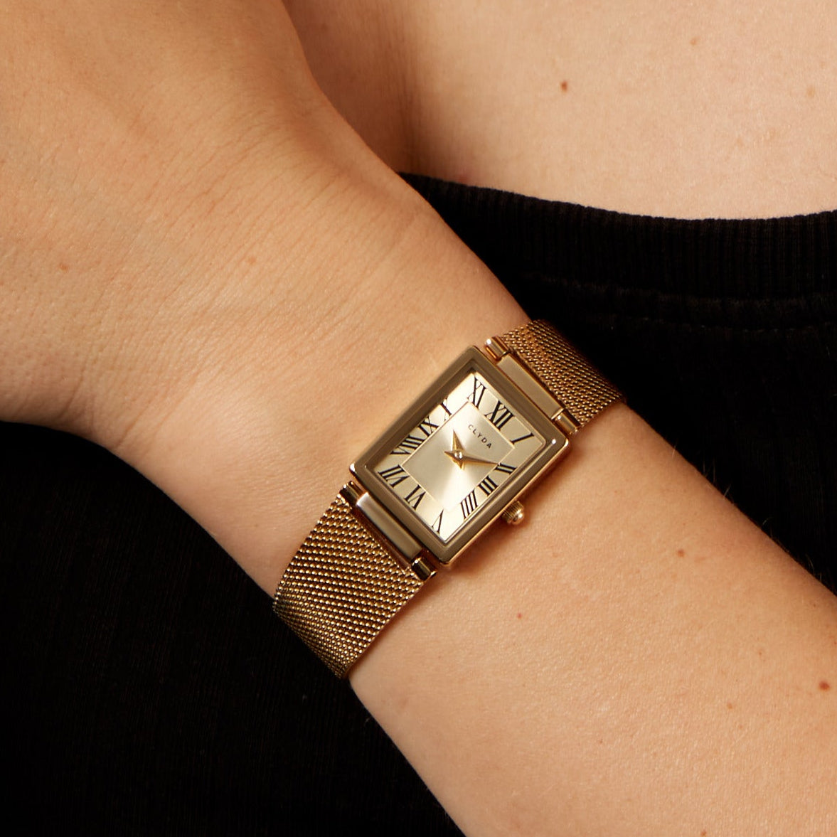 Laure gold mesh watch