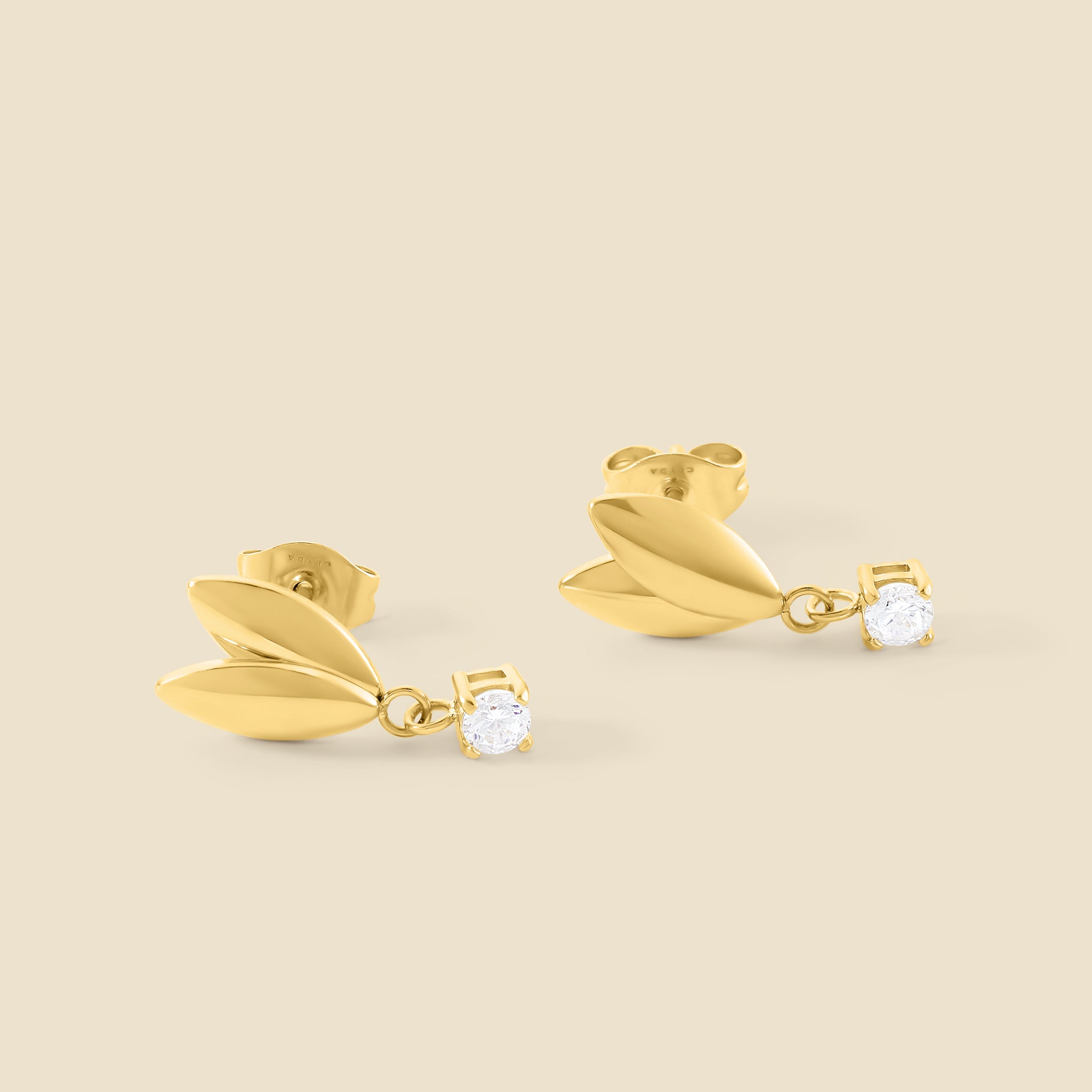 Gold earrings – Petal