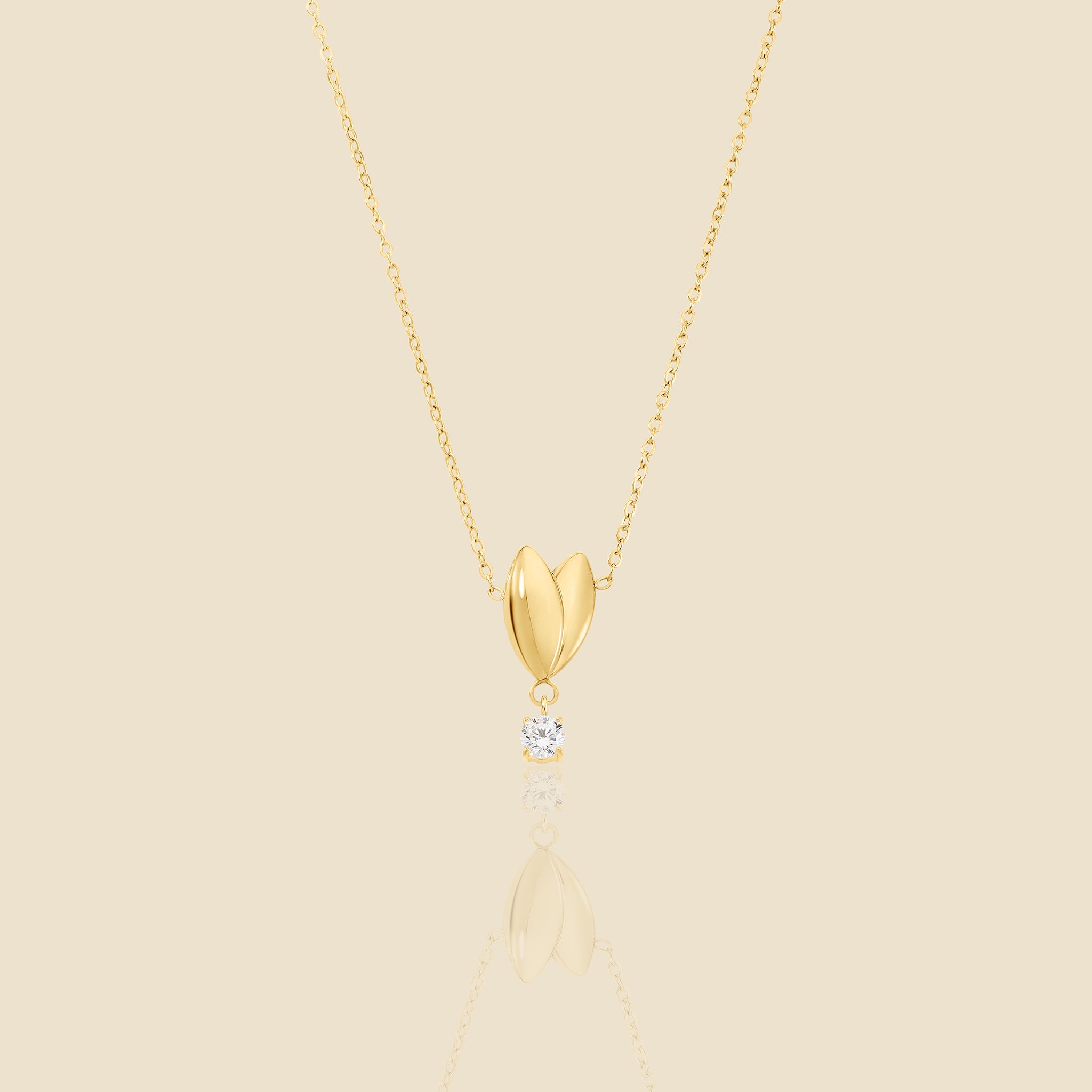 Gold necklace – Petal