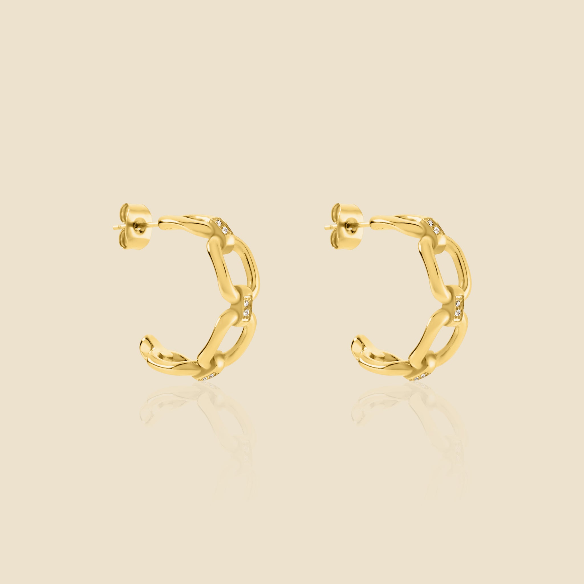 Boucles d’oreilles dorées élégantes pour femme