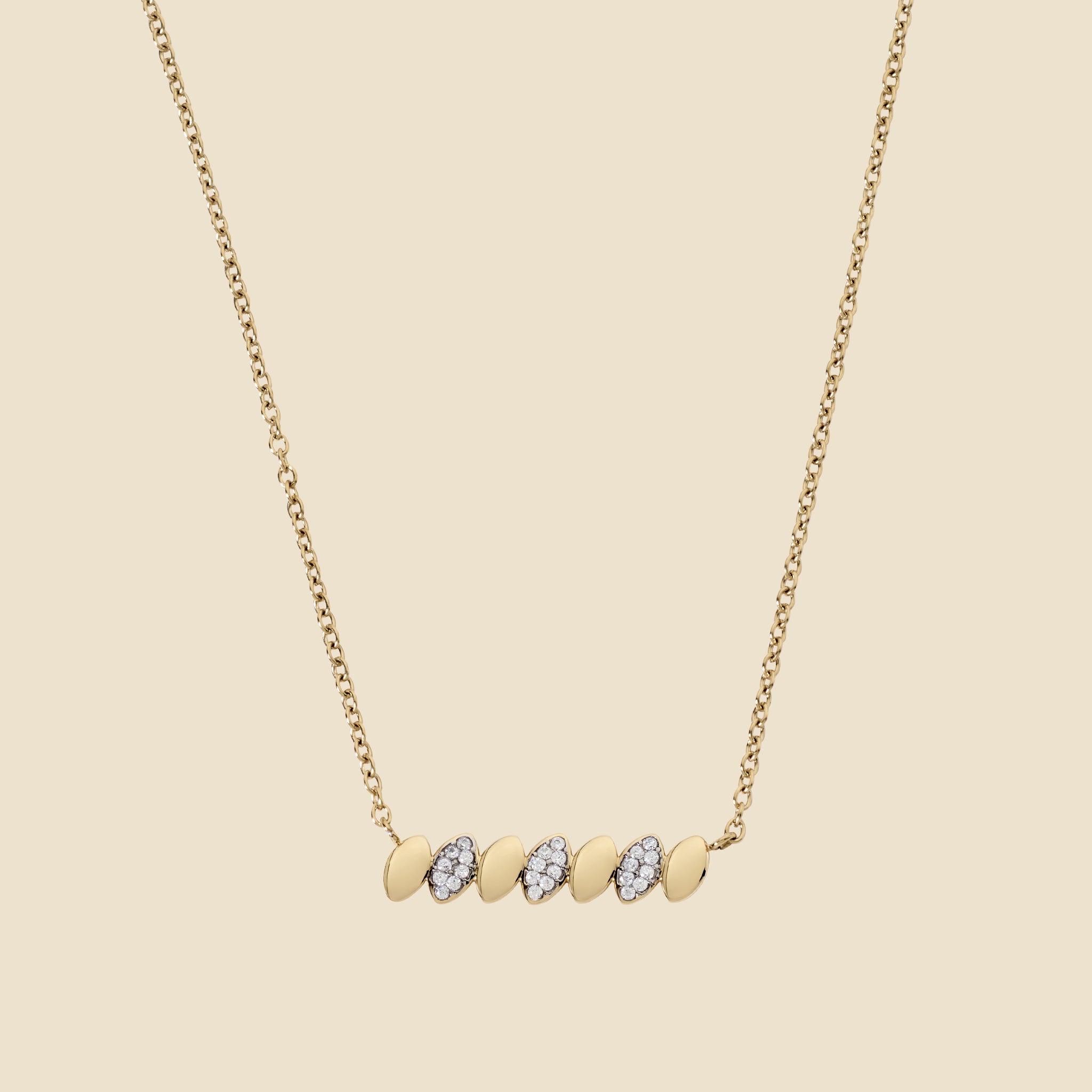 Collier doré - Pétale