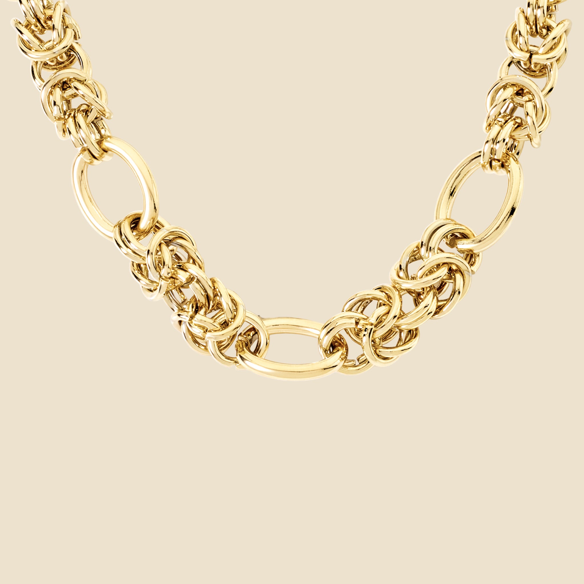 Collier doré - Charme